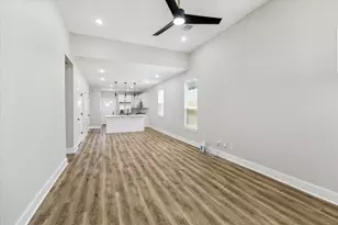 8130 Sunbury St, Houston, TX 77028 - Photo 2