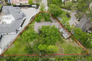 31 E Shady Ln, Houston, TX 77063 - Photo 2