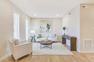 1300 Augusta Dr, Houston, TX 77057 - Photo 1