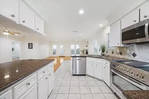 1526 Bay Meadows Dr, Galveston, TX 77554 - Photo 4