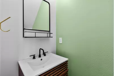 313 Hogan Street, Houston, TX 77009 - Photo 10