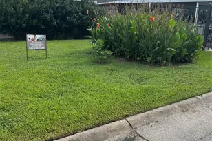 8703 Berndale St, Houston, TX 77029 - Photo 14