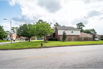 619 Harbor Mist Drive, Crosby, TX 77532 - Photo 4
