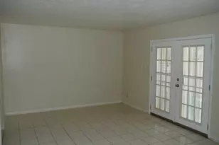 10327 Huntington Pl Dr, Houston, TX 77099 - Photo 4