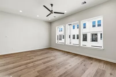 3911 Willowbend Point Drive, Houston, TX 77025 - Photo 18