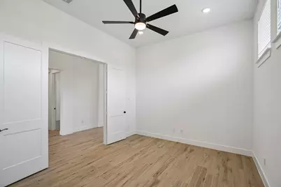 12051 Lake View Boulevard, Mont Belvieu, TX 77523 - Photo 24