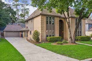 6906 Cypress Point Dr, Houston, TX 77069 - Photo 2