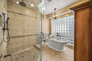 6906 Cypress Point Dr, Houston, TX 77069 - Photo 12