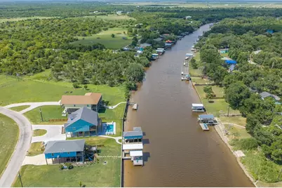 3868 County Road 286, Sargent, TX 77414 - Photo 8