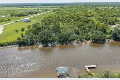 3868 County Road 286, Sargent, TX 77414 - Photo 10