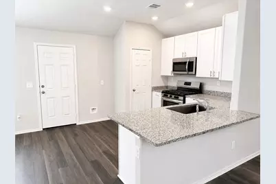 102 Bellewood Manor Drive, Magnolia, TX 77354 - Photo 6