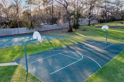 27 Lakecrest Lane, Huntsville, TX 77340 - Photo 18