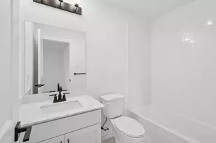 7918 Jasper Mdws Wy, Angleton, TX 77515 - Photo 32