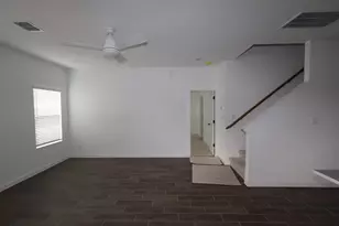 7918 Jasper Mdws Wy, Angleton, TX 77515 - Photo 8