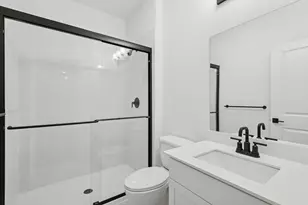 7918 Jasper Mdws Wy, Angleton, TX 77515 - Photo 18