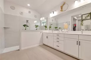 32015 River Birch Ln, Waller, TX 77484 - Photo 22