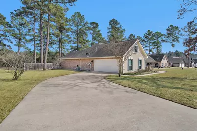 300 Deer Trace Boulevard, Diboll, TX 75941 - Photo 2