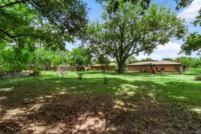 947 W Bertrand Street, Houston, TX 77088 - Photo 4