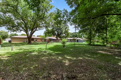 947 W Bertrand Street, Houston, TX 77088 - Photo 6