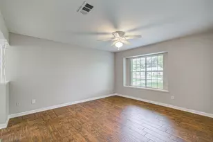 947 W Bertrand St, Houston, TX 77088 - Photo 12