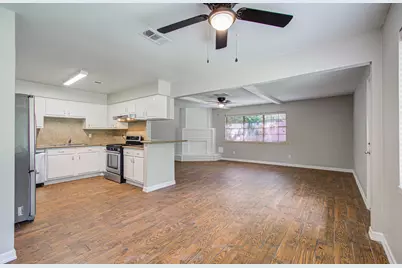 947 W Bertrand Street, Houston, TX 77088 - Photo 8