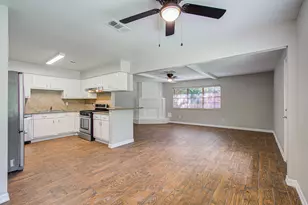 947 W Bertrand St, Houston, TX 77088 - Photo 8