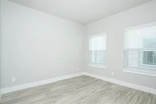 9012 Lonestar River Ln, Houston, TX 77080 - Photo 10