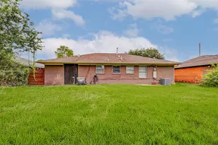 230 Bizerte St, Houston, TX 77022 - Photo 32