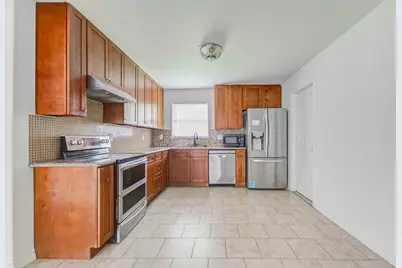 230 Bizerte Street, Houston, TX 77022 - Photo 10