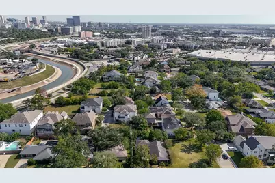 8014 Serenity Court, Houston, TX 77025 - Photo 8