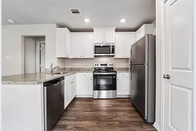 8117 Sunberry Shadow Drive, Houston, TX 77016 - Photo 2