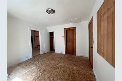203 S 6th St, Highlands, TX 77562 - Photo 16
