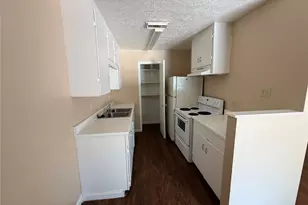 760 Cline St, Huntsville, TX 77340 - Photo 4