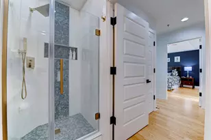 801 E Beach Dr, Galveston, TX 77550 - Photo 26