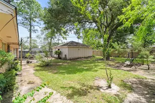 2001 Lamar Dr, Richmond, TX 77469 - Photo 12