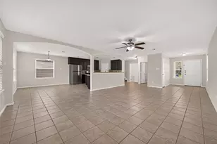 11823 Red Hummingbird Dr, Houston, TX 77047 - Photo 6
