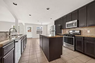 11823 Red Hummingbird Dr, Houston, TX 77047 - Photo 14