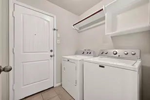 11823 Red Hummingbird Dr, Houston, TX 77047 - Photo 16