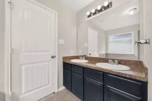 11823 Red Hummingbird Dr, Houston, TX 77047 - Photo 26