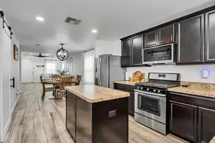 14114 Pecan Hill Ct, Houston, TX 77048 - Photo 8