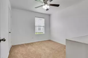 14114 Pecan Hill Ct, Houston, TX 77048 - Photo 16