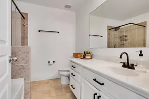 14114 Pecan Hill Ct, Houston, TX 77048 - Photo 12
