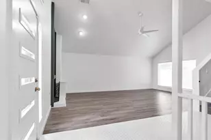 3318 Candleway Dr, Spring, TX 77388 - Photo 6