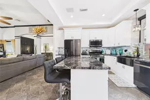 203 Las Brisas St, Kemah, TX 77565 - Photo 14