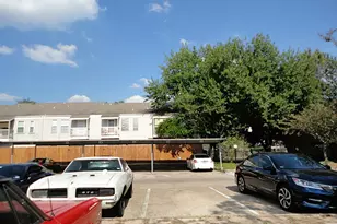 11710 Southlake Dr, Houston, TX 77077 - Photo 2