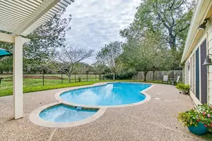 3915 Pleasant Valley Dr, Missouri City, TX 77459 - Photo 6