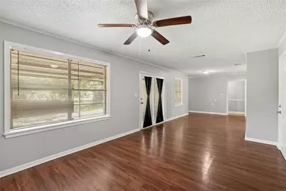 424 Southern Oaks Drive, Lake Jackson, TX 77566 - Photo 10