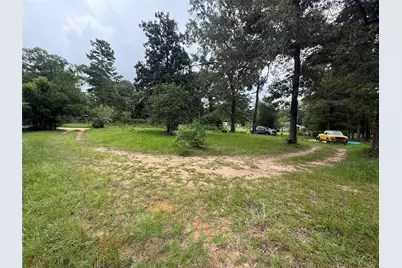 404 Gordon Drive, Livingston, TX 77351 - Photo 12