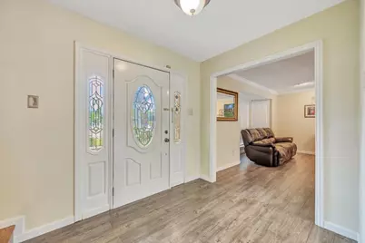 129 Coral Bay Drive, League City, TX 77573 - Photo 2