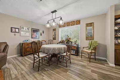 2102 Casa Rio Circle, Dickinson, TX 77539 - Photo 6
